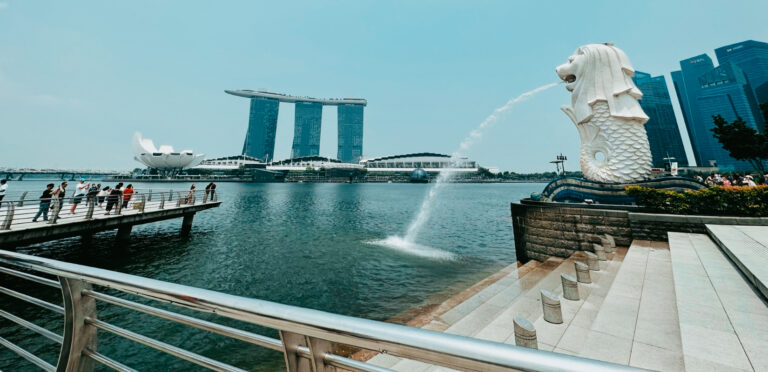 Solo Trip to Singapore While Pregnant (Secretly)